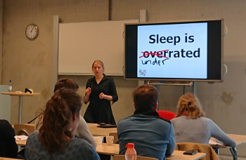 Alex Steenbreker lezing sleep is underrated overrated Aeres Almere